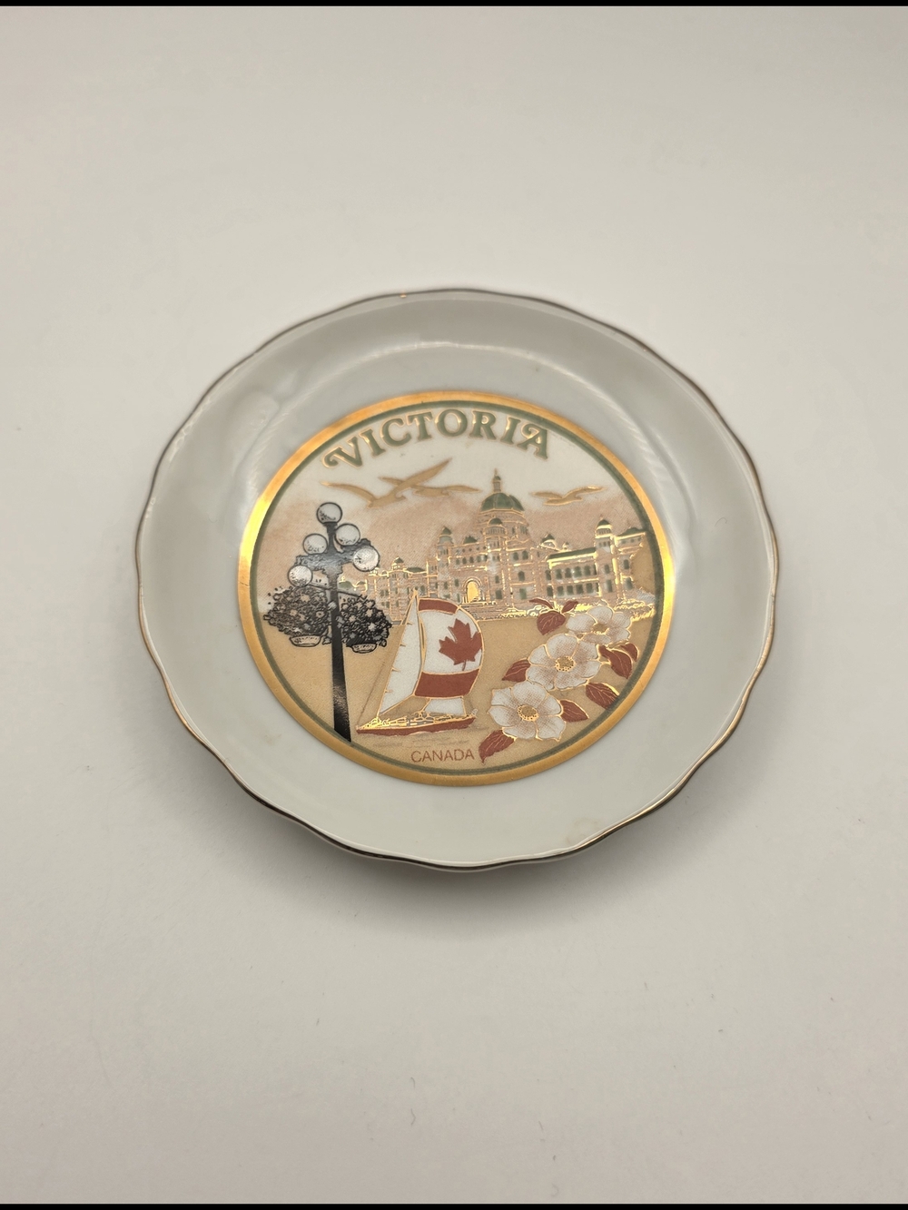 Vintage Victoria, Canada Porcelain Souvenir Butter Pat/ Tea Bag Holder